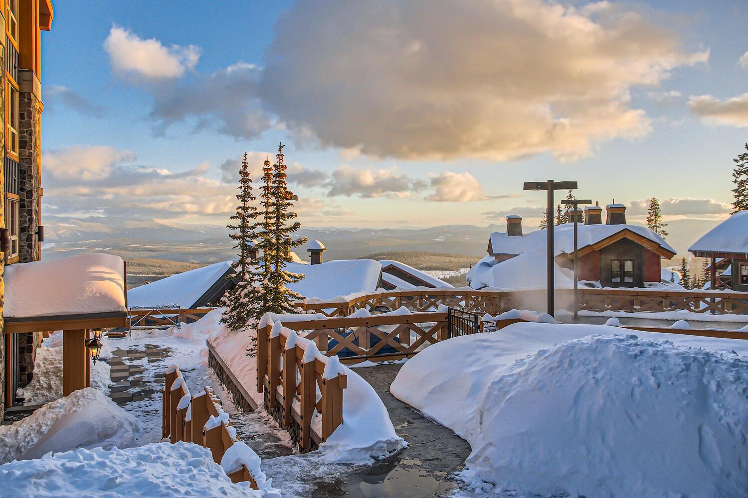 Stonegate Resort Unit C304 Big White Ski Resort Exterior photo